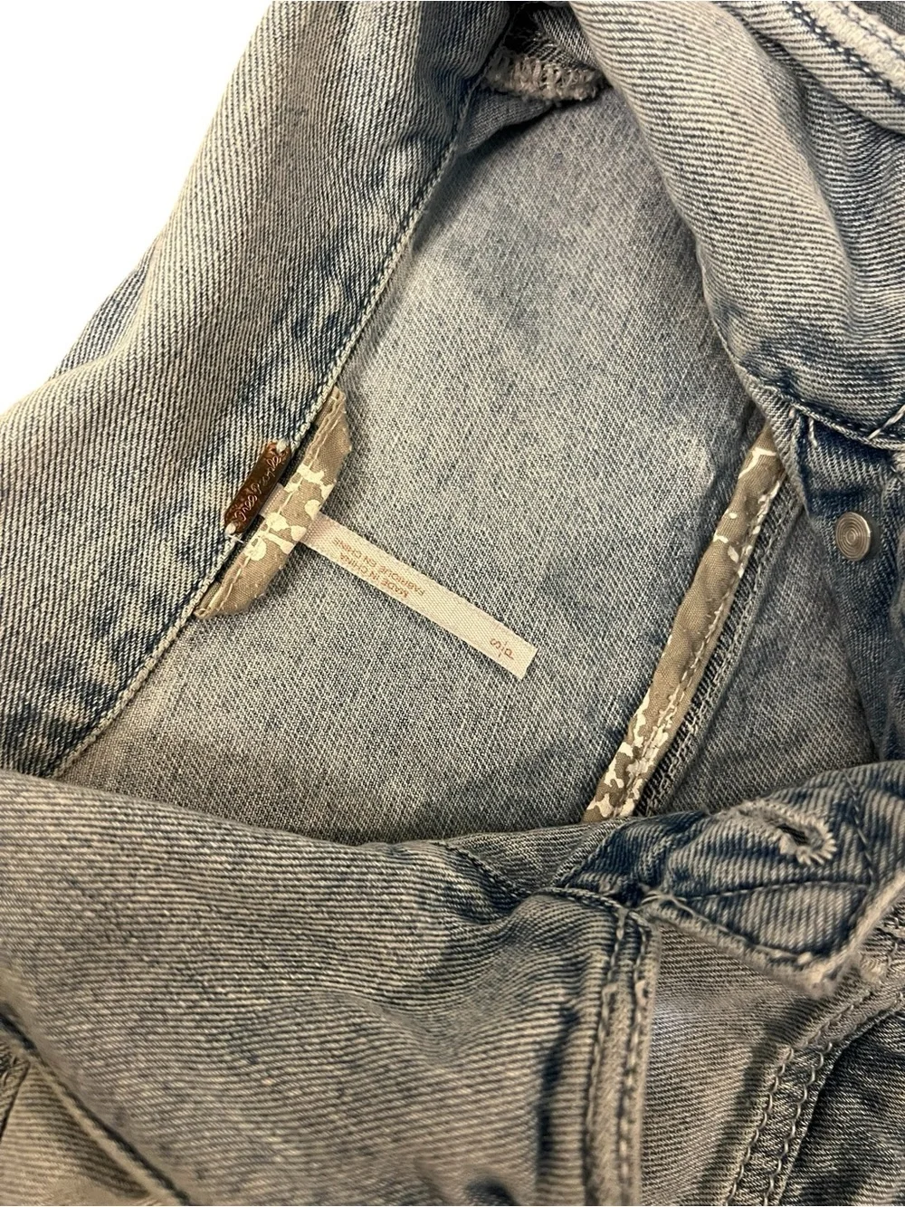 Free People Light Wash Denim Jacket - Pale Blue - Picture 2 of 4